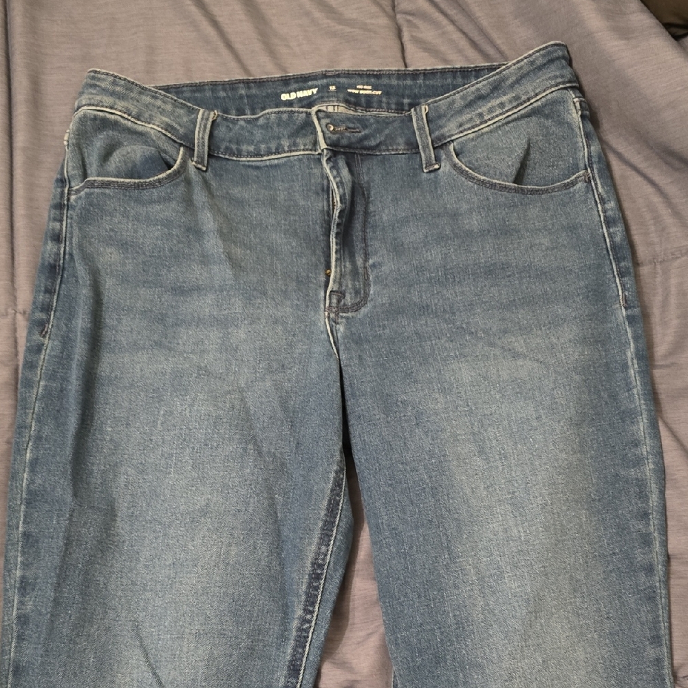 Old Navy Women's Medium Blue Straight-Leg Jeans